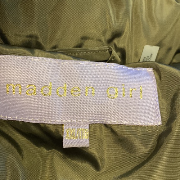 Madden Olive Green puffer coat/ attached hood with removable faux fur trim - Picture 14 of 14